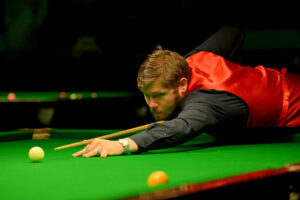 Daniel Womersley plays a shot.